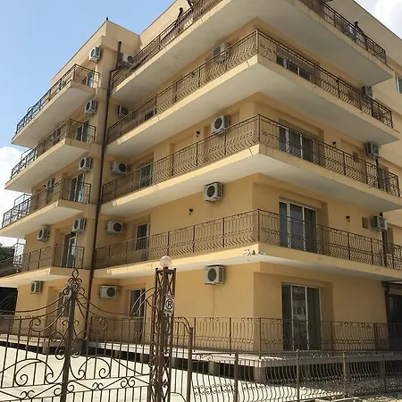 Aparthotel S By The Sea